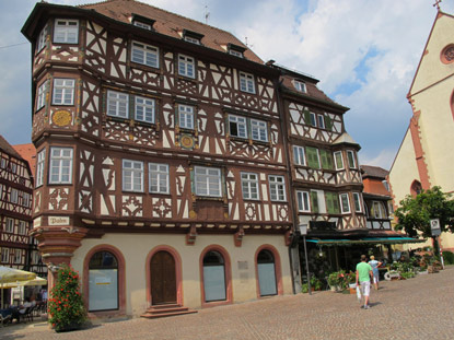 Das Palm´sche Haus von 1610 wird als das schönste Fachwerkhaus Deutschlands bezeichnet.