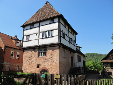 Das Templerhaus in Amorbach ist das zweitlteste Fachwerkgebude (Oberbau von 1291) in Deutschland