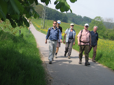 Auf dem Nibelungensteig (hier bei Weschnitz im Odenwald) sind an Wochenenden viele Wandergruppen unterwegs