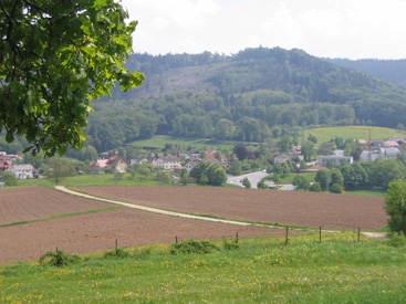 Blick auf den kleinen Ort Weschnitz, ein Ortsteil von Frth im Odenwald