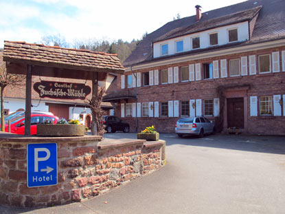 Die Fuchs´sche Mühle im Wechnitztal  ist seit 1968 ein Restaurant mit einem 3-Sterne Hotel.
