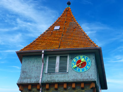 Kirchturm der ev. Kirche in Gadernheim im Odenwald
