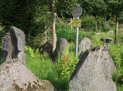Lautertal Ortsteil Schannenbach im Odenwald: Findlinge stehen zum Verkauf