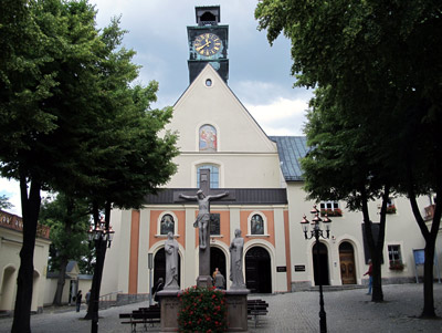 Auf dem 400 m hohen Annaberg befindet sich die Bazylika Św. Anna (Annakirche) 
