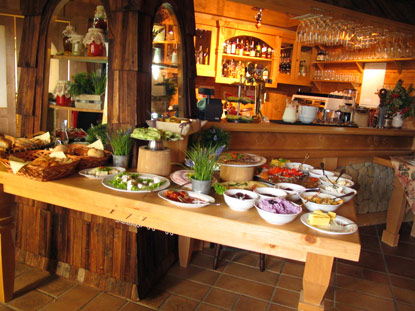 Frühstücksbuffet im Hotel Carpatia in Sermek