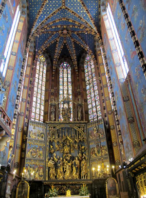 Blick auf den Hochaltar der Marienkirche von Krakau. Insgesamt 12 Jahre schnitzte der Nürnberger Veit Stoß an diesem  europäischen Meisterwerk.