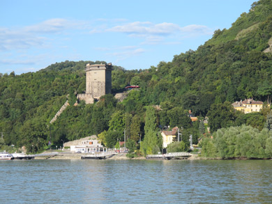 Der Salomonturm in Visegrád diente zur Kontrolle des Schiffsverkehrs auf der Donau