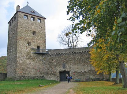 Bergfried der Burg Sayn. Stammburg der Grafen von Sayn-Wittgenstein