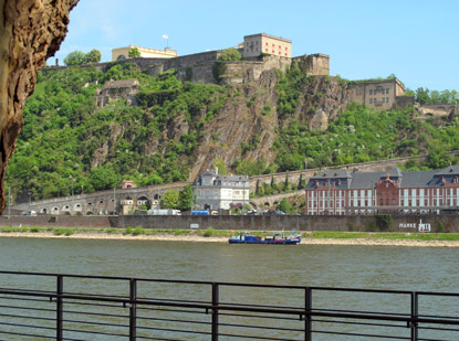 Die heutige Festung Ehrenbreitstein  wurde in den Jahren 1816 - 1834 durch Preußen erbaut.