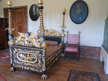 Kleine Karpaten Besichtigung der Bibersburg: Das goldene Bett