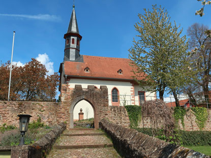 Ev. Kirche von Rimhorn vermutlich im 11. Jh. erbaut