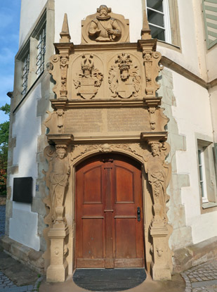 Portal am Treppenturm am Wasserschloss von Bad Rappenau