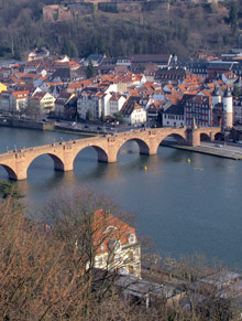 Alte Brücke von Heldelberg. Blick vom Philosphenweg