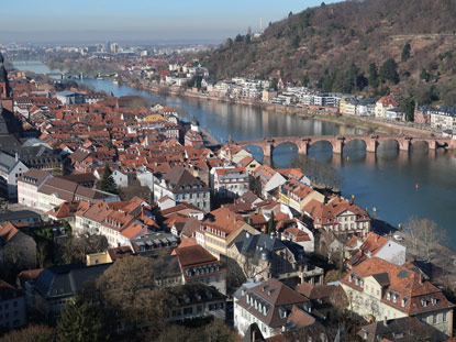 Vogesenweg: Blick vom Schlosspark auf dei Altstadt von Heidelberg