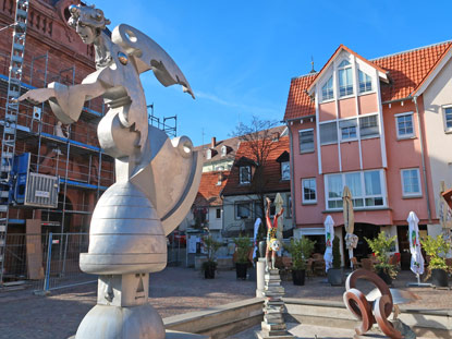 Brunnengalerie auf dem Adenauerplatz in Wiesloch
