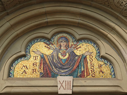 Mosaik über dem Eingang der Letztenberg-Kapelle