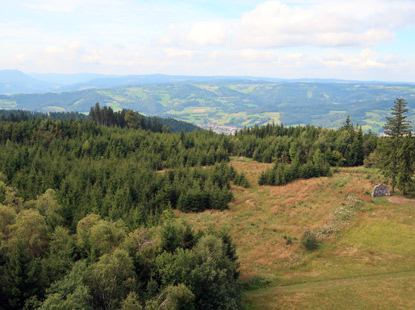 Blick von der Aussichtswarte am Jauerling in Richtung Norden: Waldviertel