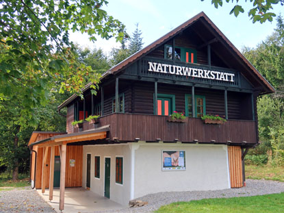 Die Stauferhütte am Gipfel des Jauerling wurde zu einer Naturwerkstatt weiterentwickelt